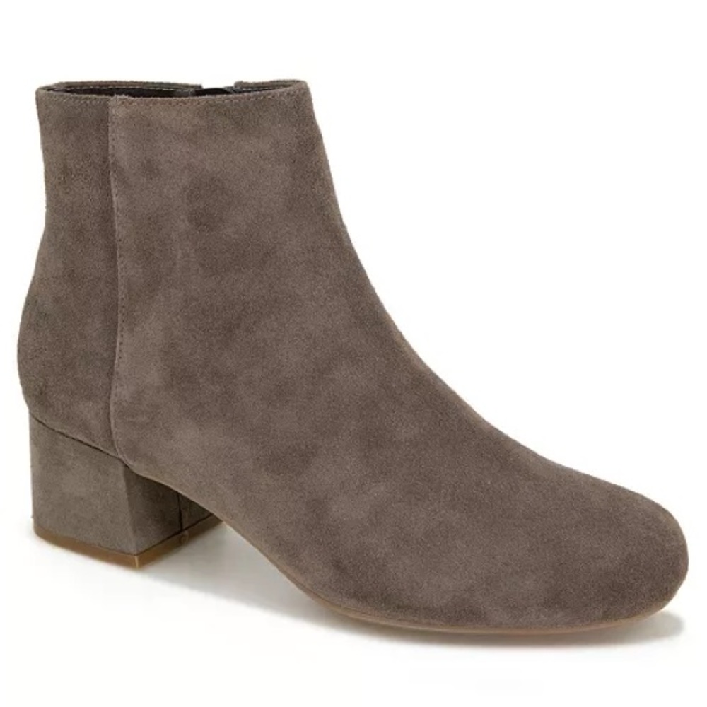 Kenneth Cole Reaction || road stop block heel dark taupe suede booties